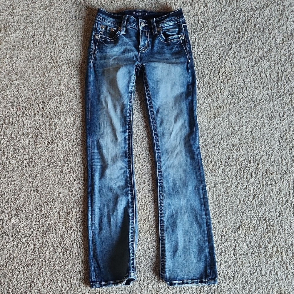 Womens Low-Rise Miss Me Jeans, Size 23, Inseam 32